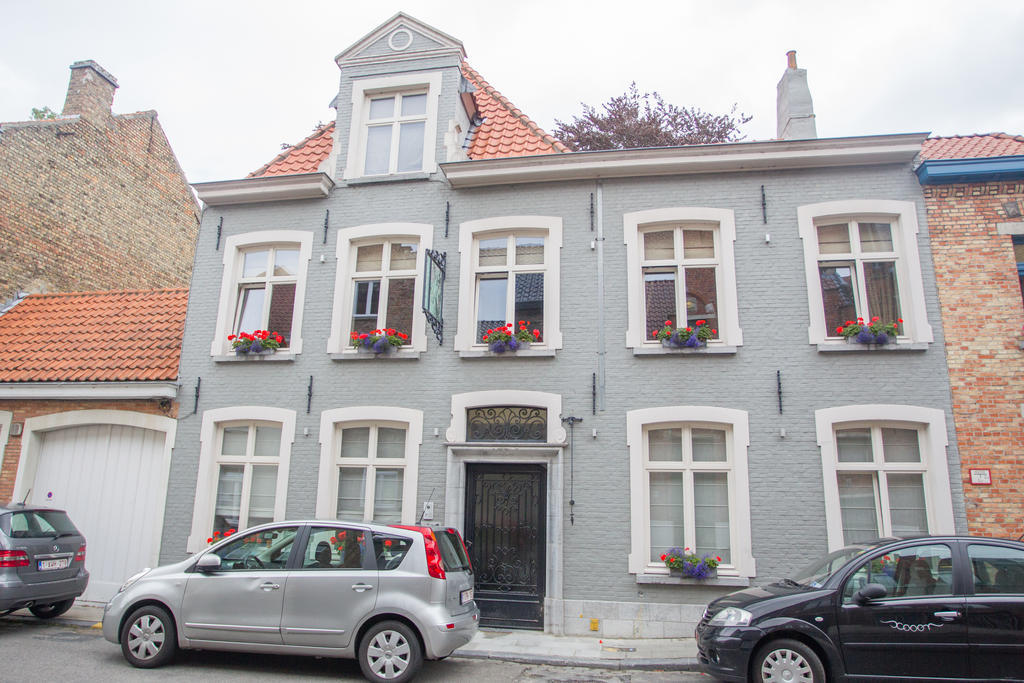 Bed and Breakfast Logies Amelias à Bruges Extérieur photo